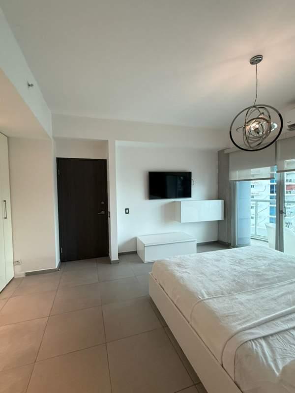 Yacht club 2-bedroom apartment for sale