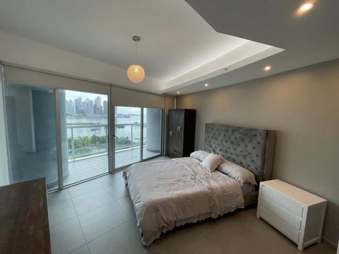Yacht club tower Cinta costera 2 recamaras