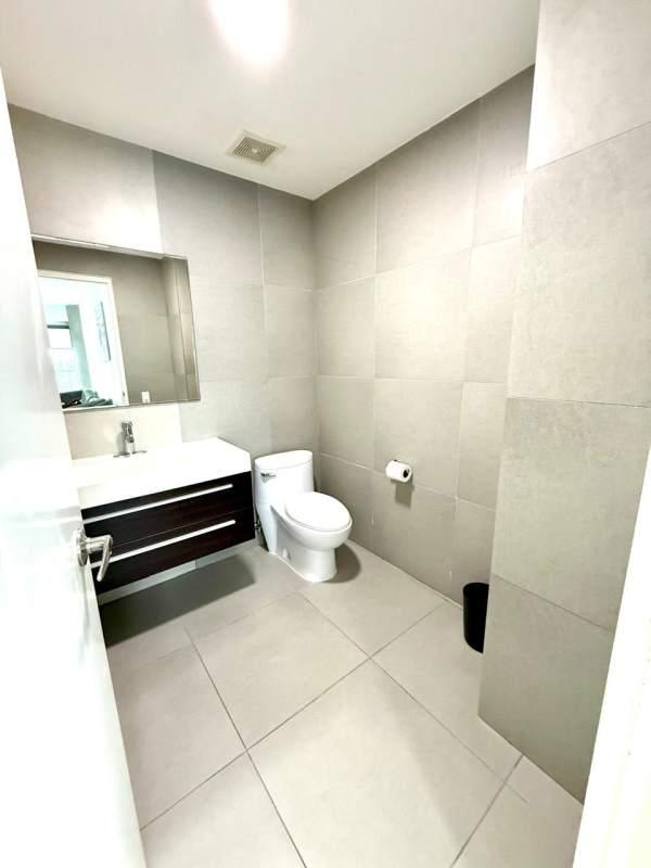 Venta de apartamento en Yacht club 2 habitaciones