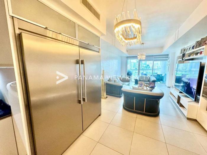 Yacht club tower 3 bedrooms for sale