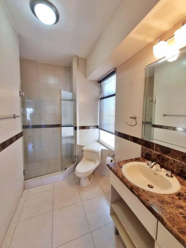 Vista marina Avenida Balboa Panama en venta
