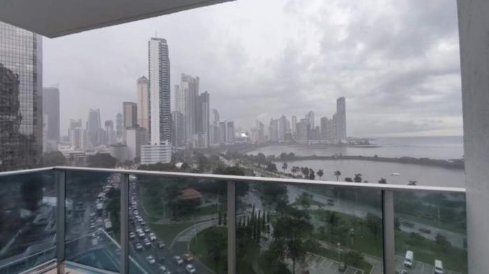 Apartamento en venta en White tower de 2 habitaciones