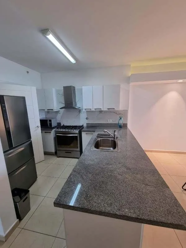 Apartamento en Waters Avenida Balboa en alquiler — 4