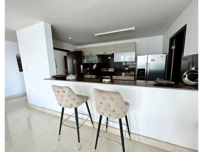 Villa del mar Avenida Balboa Panama en venta
