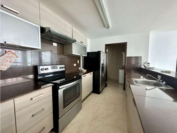 Villa del mar Avenida Balboa Panama en venta