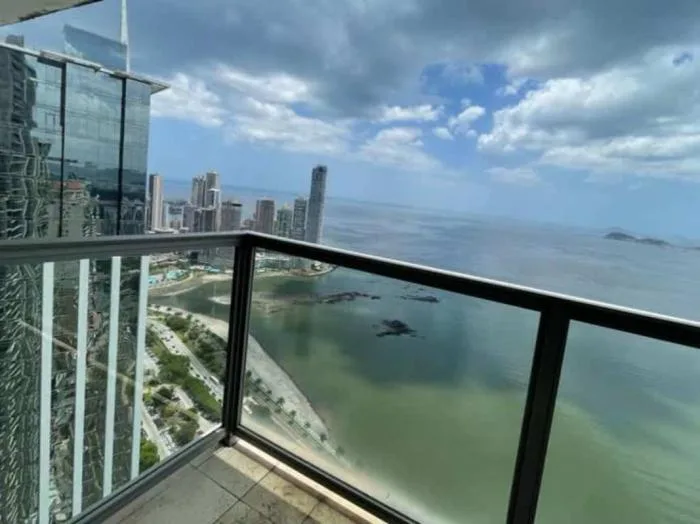 Apartamento en Yoo Avenida Balboa en alquiler — 2