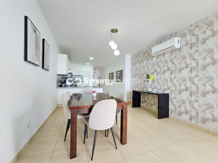 White Avenida Balboa Panama en venta