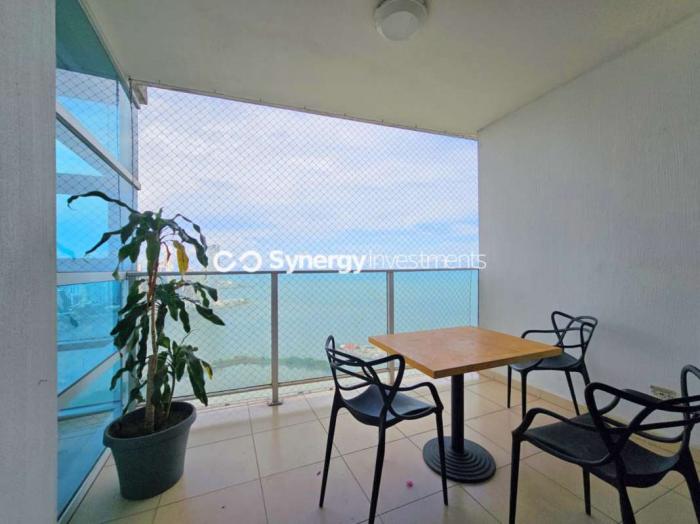 White Avenida Balboa Panama en venta