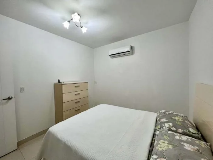 White Avenida Balboa 2 habitaciones — 5