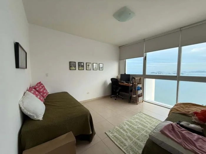 Apartamento en White de 2 recamaras en venta — 2