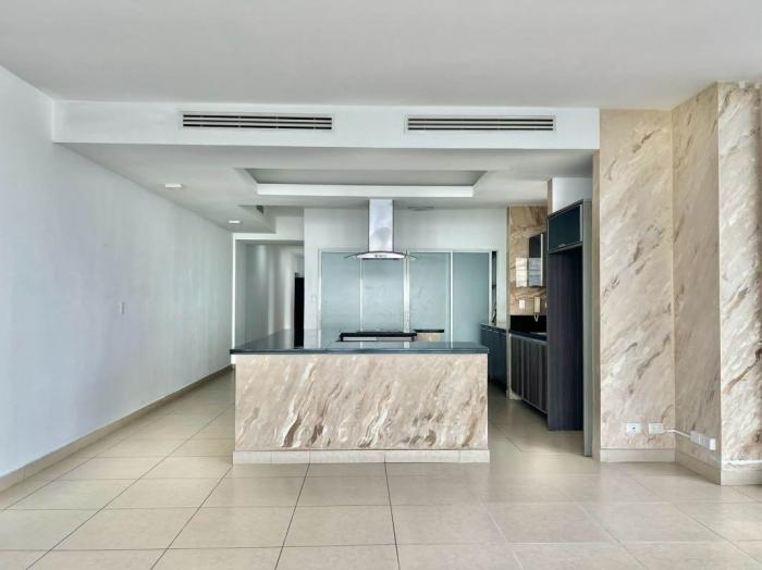 Rivage Balboa Avenue 3 bedrooms