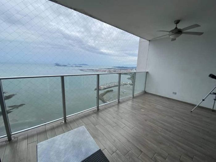 Venta de apartamento en Waters 3 recamaras
