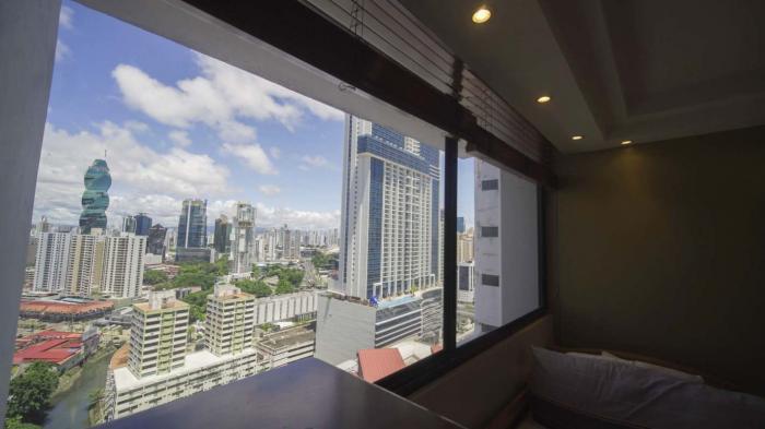 Apartment for sale on Balboa Avenue