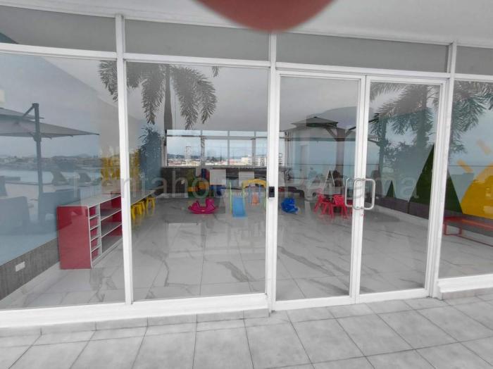 The sands Avenida Balboa 1 habitacion