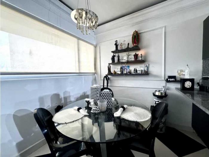 Apartment for sale in waters Avenida Balboa, Panama