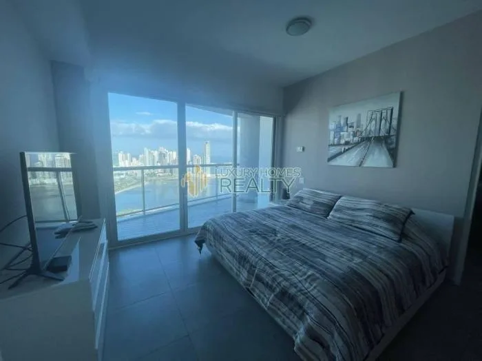 Apartamento en alquiler en Yacht club tower de 3 habitaciones — 4