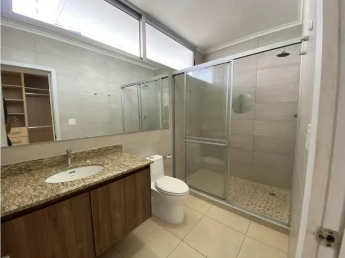 Apartamento en White tower de 2 recamaras en alquiler — 5