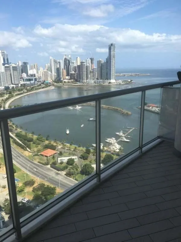 Alquiler de apartamento en Yacht club 2 habitaciones — 2