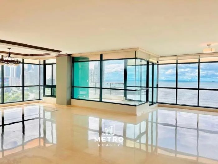 Apartamento en Miramar de 3 recamaras en venta — 2