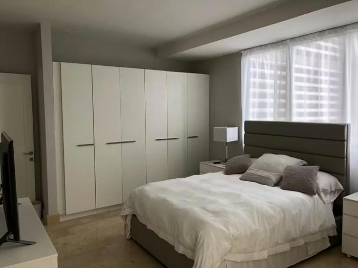Yoo Balboa Avenue, 2 bedrooms