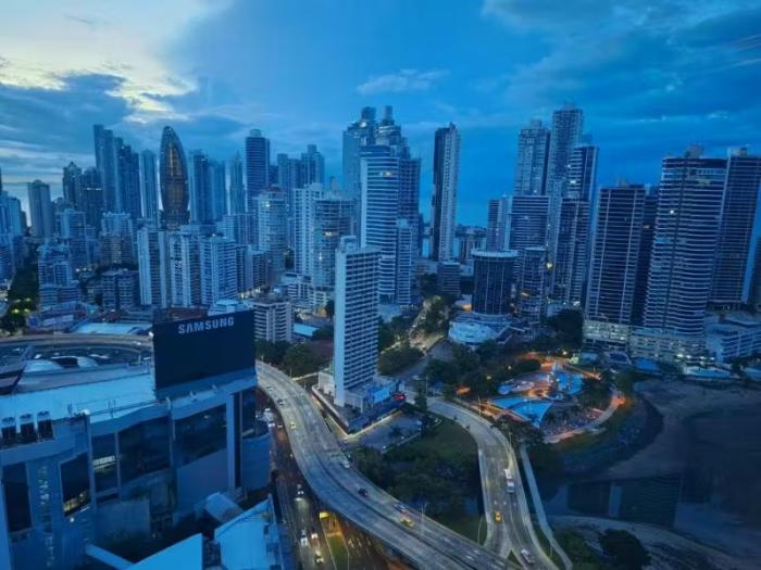 Grand bay  Panama amoblado en venta