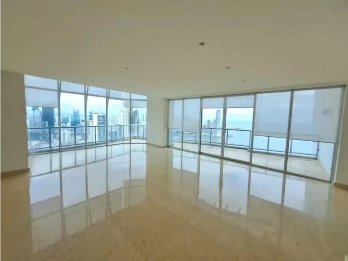 Apartamento en Sky Avenida Balboa en alquiler — 2