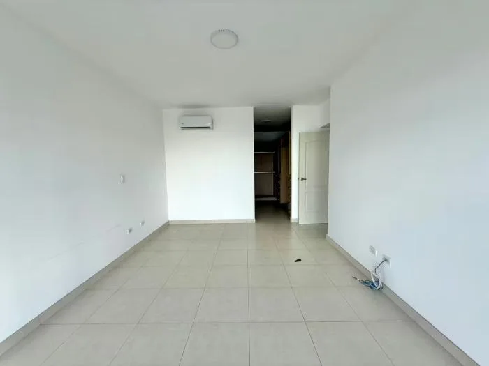 White Avenida Balboa Panama en venta — 3