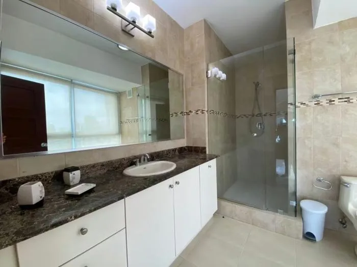 Grand bay tower Avenida Balboa 1 habitacion — 2
