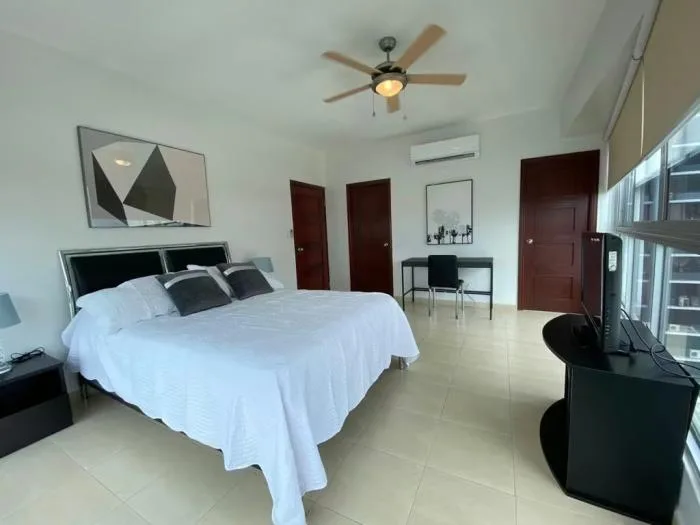 Grand bay tower Avenida Balboa 1 habitacion — 5