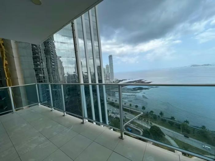 Venta de apartamento en Waters on the bay 4 recamaras