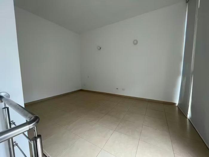 Venta de apartamento en Waters on the bay 4 recamaras