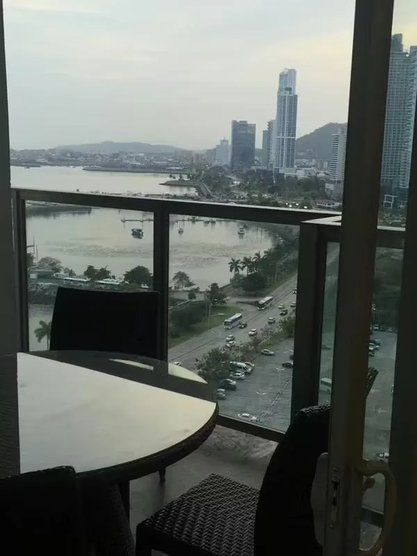 Apartamento en Yoo Avenida Balboa en alquiler — 3