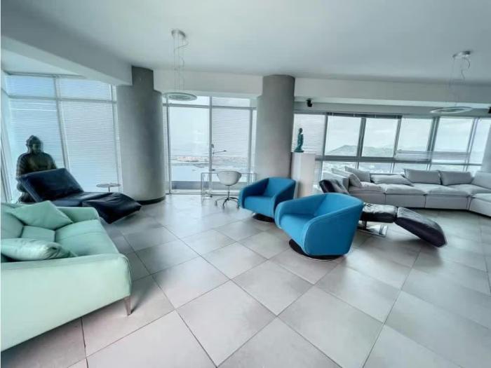 Venta de apartamento en Yacht club 2 habitaciones