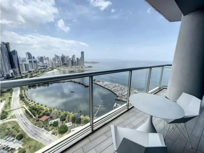 Venta de apartamento en Yacht club 2 habitaciones