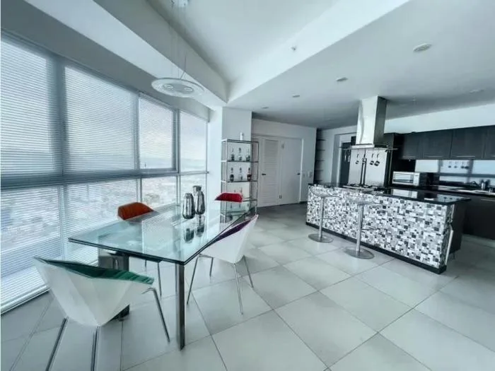 Venta de apartamento en Yacht club 2 habitaciones — 4