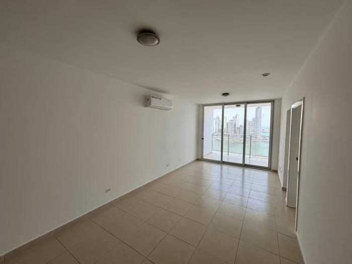 White 1 habitacion en venta