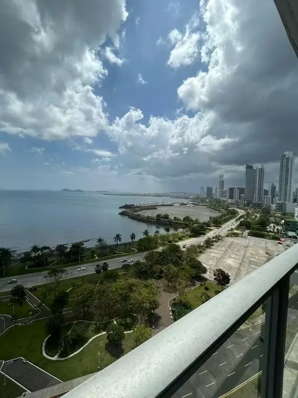 Apartamento en alquiler en Yoo panama de 2 recamaras — 2