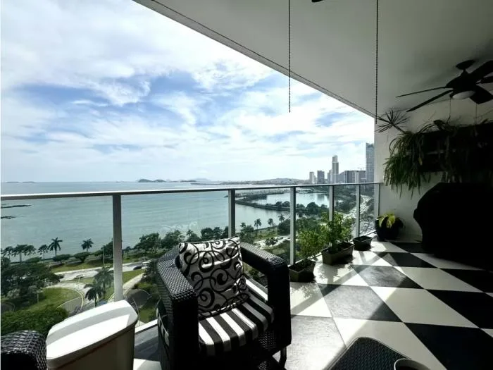 Apartamento en alquiler en Waters on the bay de 3 recamaras — 2