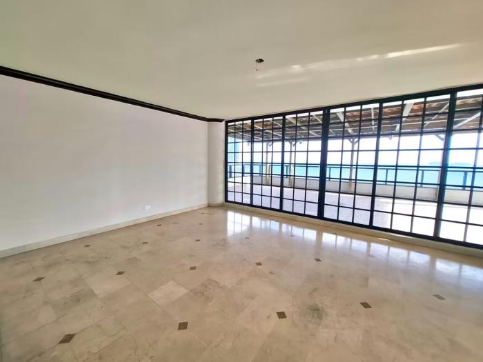 3-bedroom apartment for sale in condesa princesa