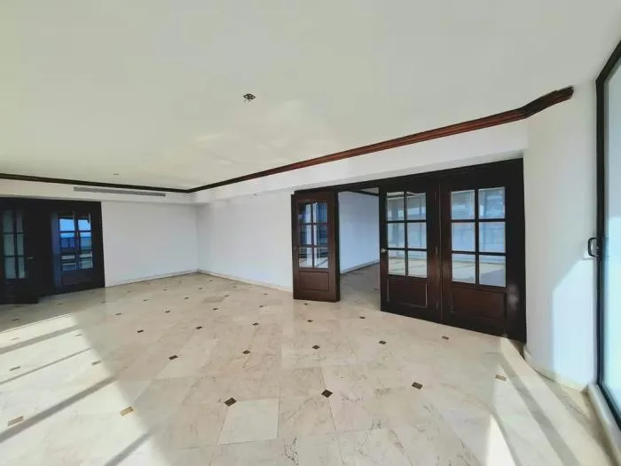 Apartamento en venta en Condesa princesa de 3 habitaciones — 5