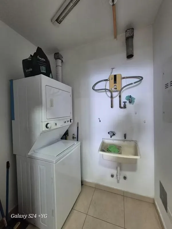 Apartamento en White tower de 2 recamaras en alquiler — 5