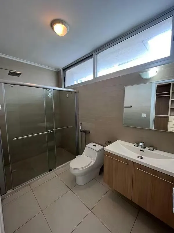 Apartamento en White de 3 recamaras en alquiler — 4