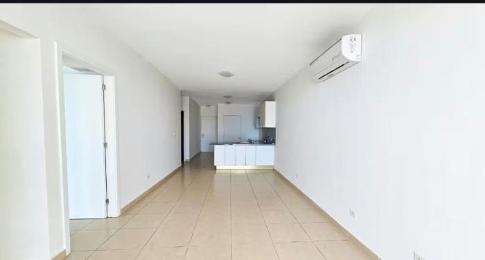White tower Avenida Balboa Panama en venta
