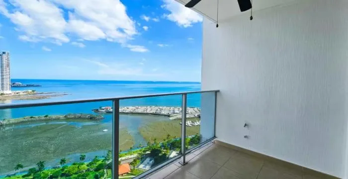 White tower Avenida Balboa Panama en venta — 4
