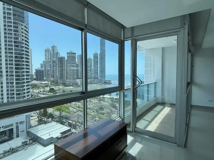 Apartamento en Bayfront de 1 recamara en alquiler — 4