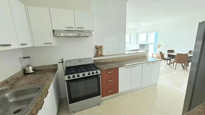 Apartamento en alquiler en Grand bay tower de 2 habitaciones — 4