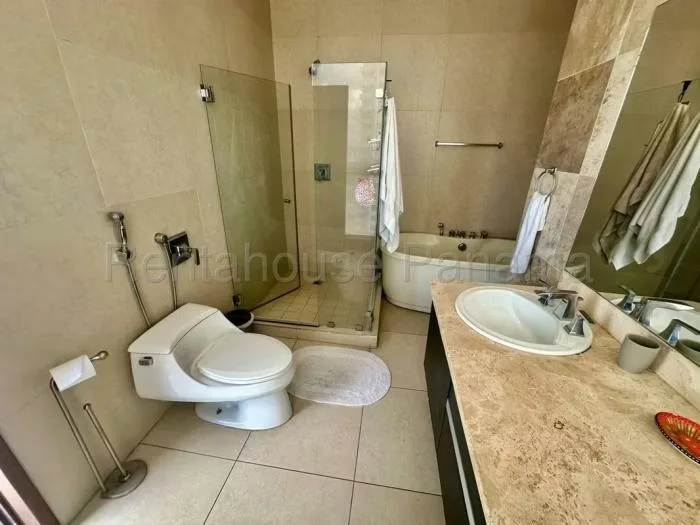 Apartamento en alquiler en Rivage de 2 recamaras — 4