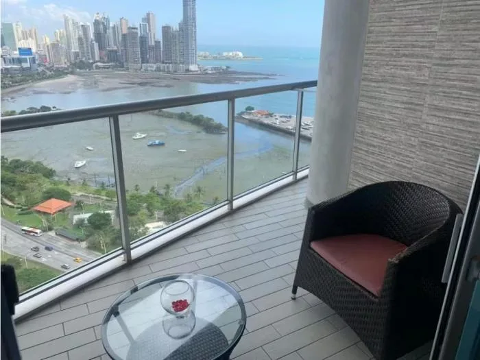 Apartamento en Yacht club de 3 habitaciones en alquiler — 2