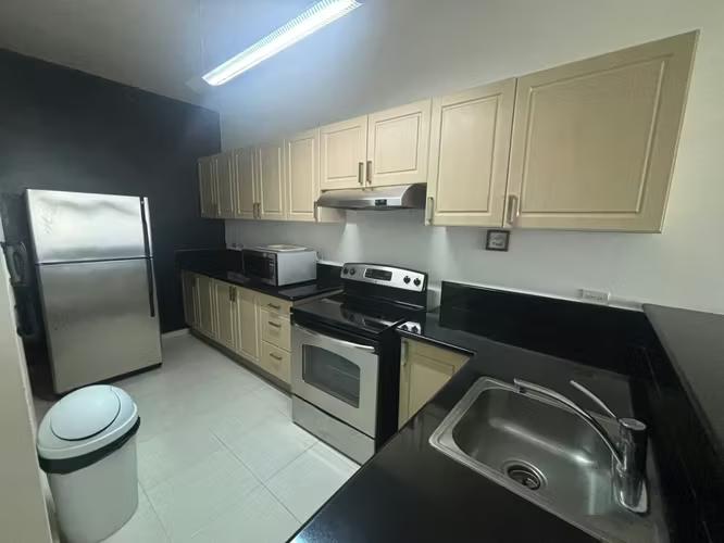 Vista marina Avenida Balboa 1 habitacion