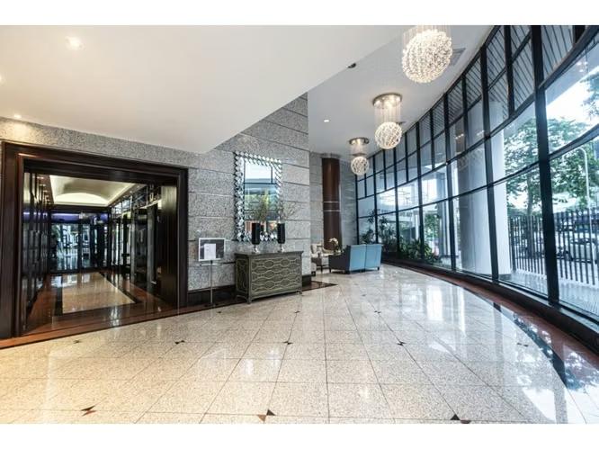 Los delfines Avenida Balboa Panama en venta